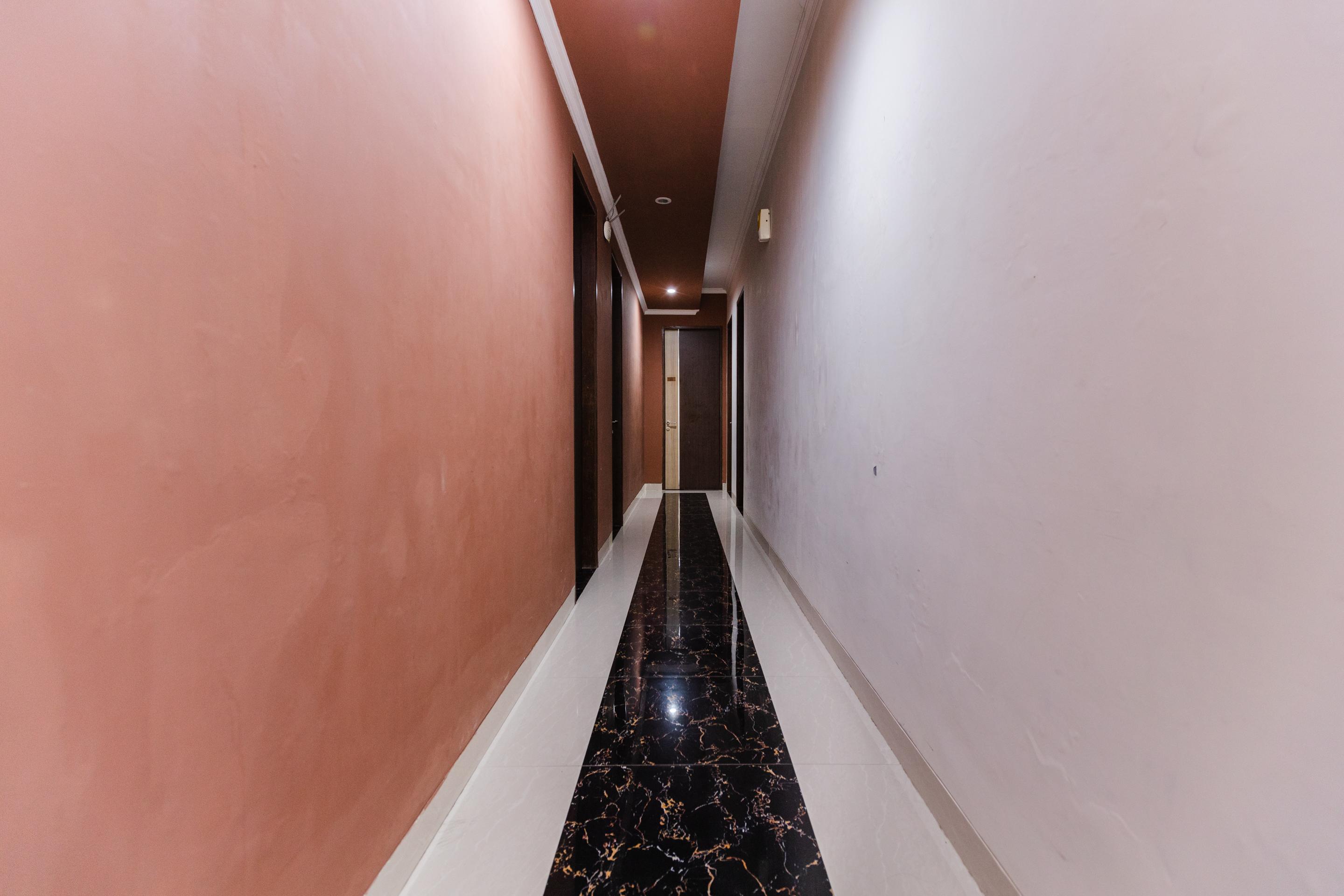 Hotel Oyo 1975 Bale Ikite Makasar Zewnętrze zdjęcie